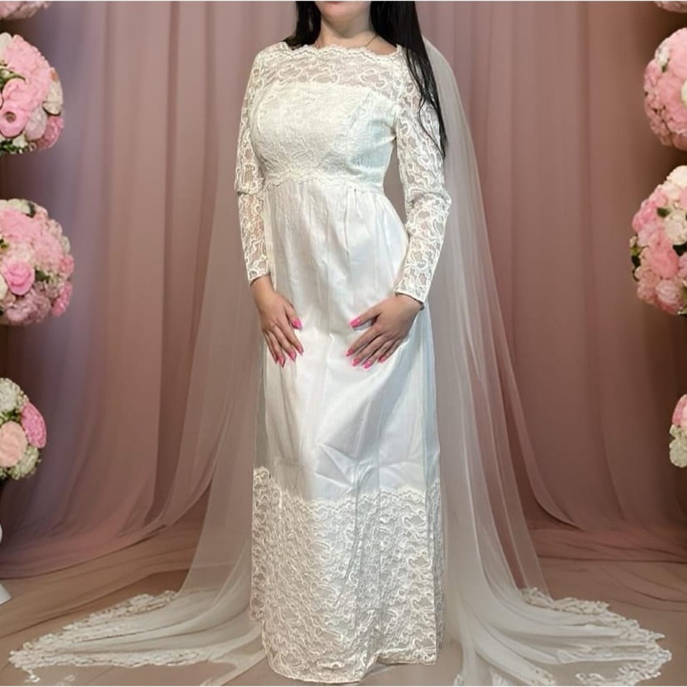 1960s ivory lace wedding gown / costume dress up / cosplay